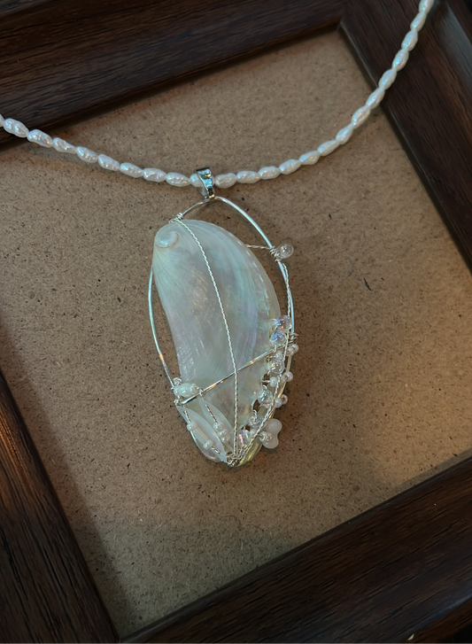 Shell & Pearls necklace