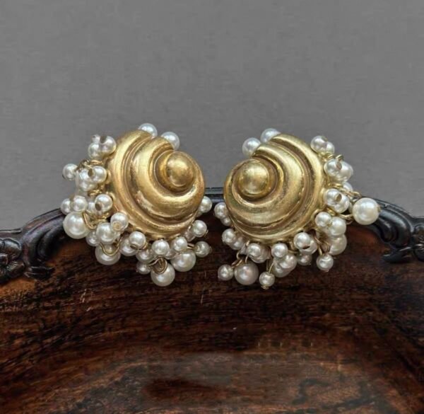 Brass Vintage Conch Pearl Earrings with S925 Silver Needles, Luxury Minimalist Style & Distinctive Design